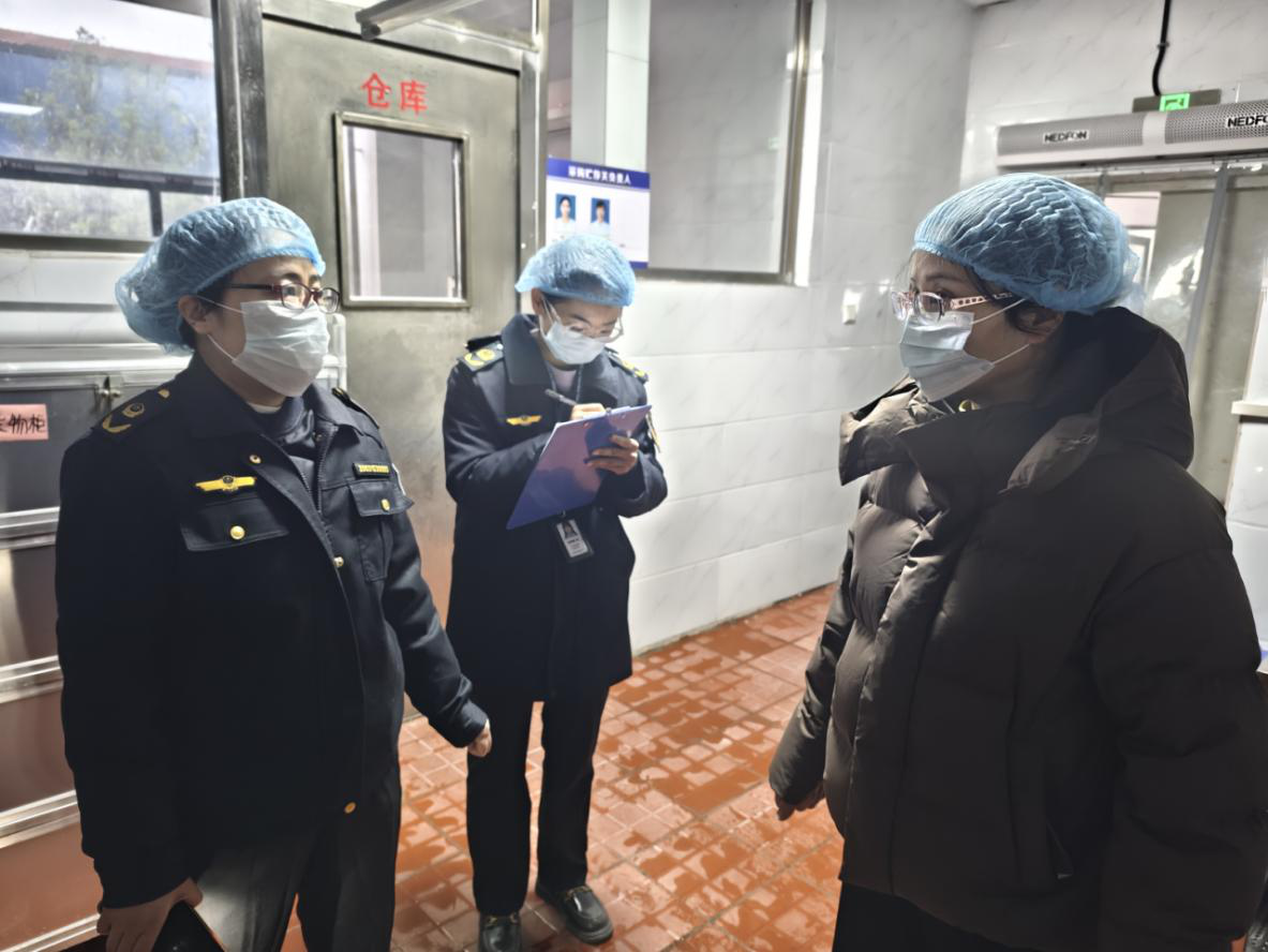 2026年度平乐县市场监督管理局对单位食堂整改情况进行复查.png